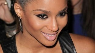 Biust nie musi być duży, ważne by był jędrny (FOTO)