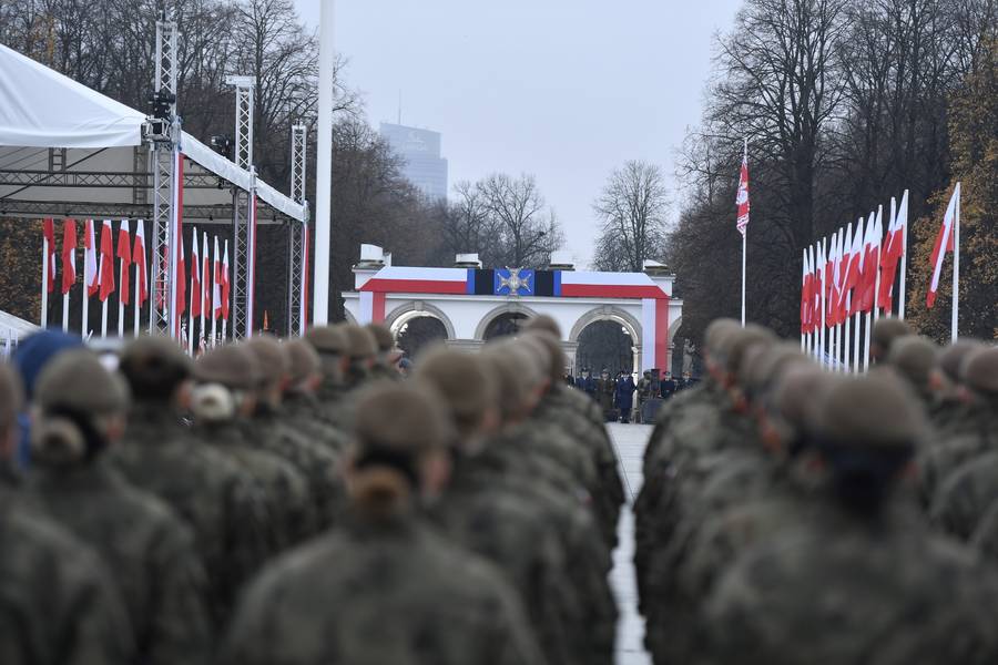 Polacy wyszli na ulice. Tak Warszawa celebruje Święto Niepodległości! Zdjęcia