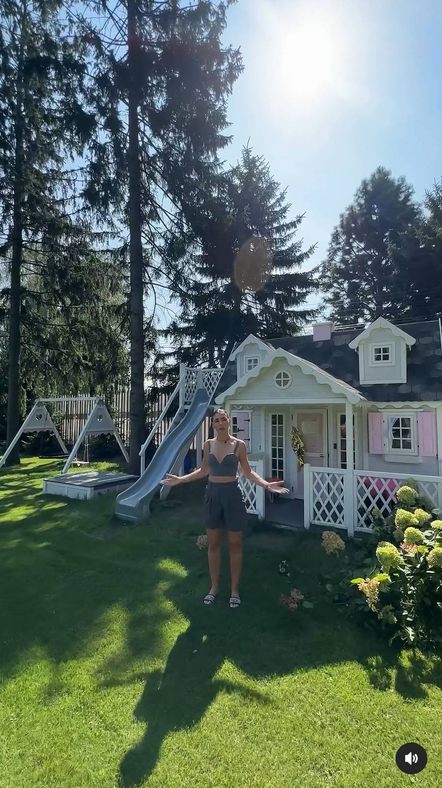 Halejcio oprowadza po CAŁYM domu za 9 mln: “Tu siusiu, tu basen, tu sauna, tu warzywka, tu Lambo” (ZDJĘCIA)