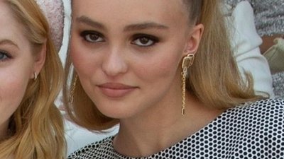 Nowa fryzura Lily Rose Depp już jest HITEM  (ZDJĘCIA)