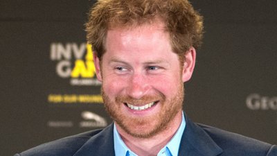 Książę Harry był niegrzeczny! Tak flirtował ze znaną dziennikarką