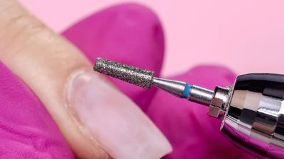 Innowacja w letniej pielęgnacji: frezy z powłoką K-Star dla idealnie gładkich skórek