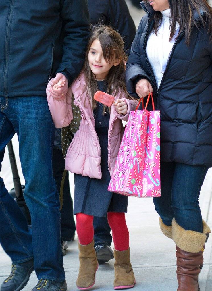 Suri Cruise – w 2016 roku córka Toma Cruise’a i Katie Holmes skończyła 10 lat