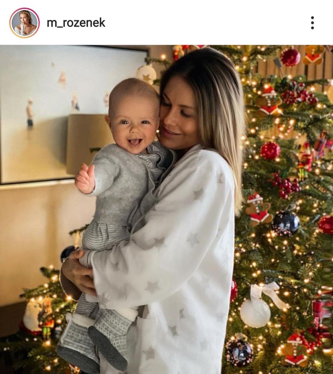 Małgorzata Rozenek z synem w świątecznych strojach