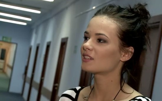 Natalia Szroeder będzie śpiewać w domach