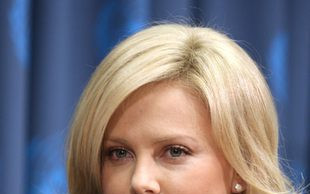 Dzika Charlize Theron (FOTO)