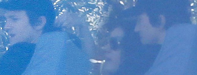 mila-kunis-ashton-kutcher-R1