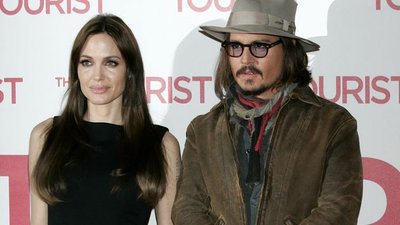 Związek Angeliny Jolie z Johnnym Deppem zaczął się od żartu! Dzisiaj są parą