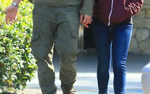 Mila Kunis jest narzeczoną Ashtona Kutchera?