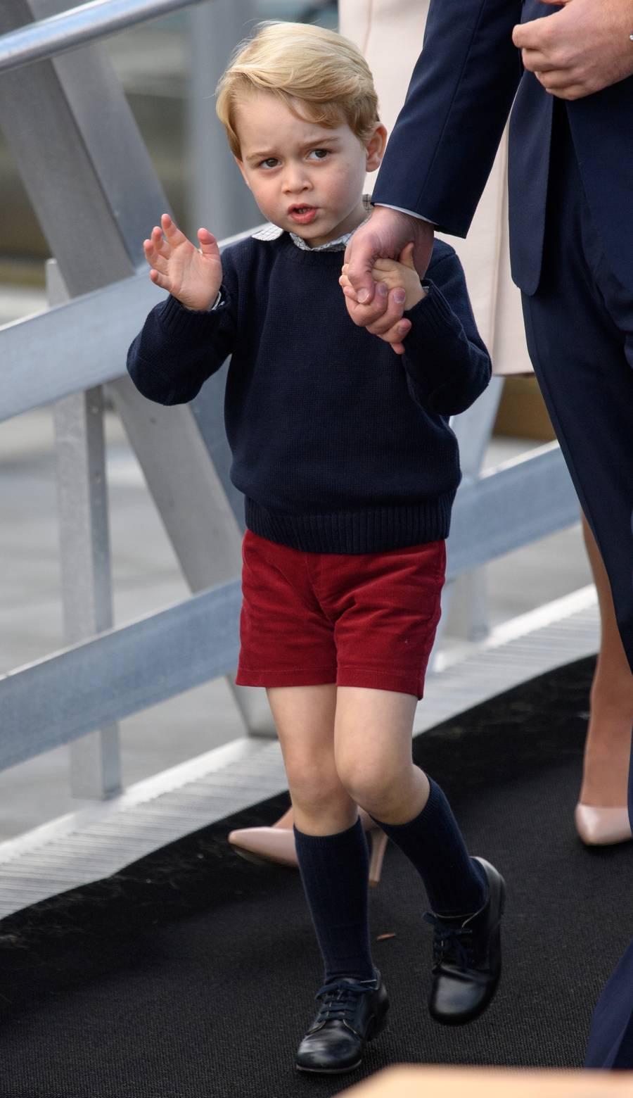 Książę George  NIE MOŻE mieć swojego przyjaciela?