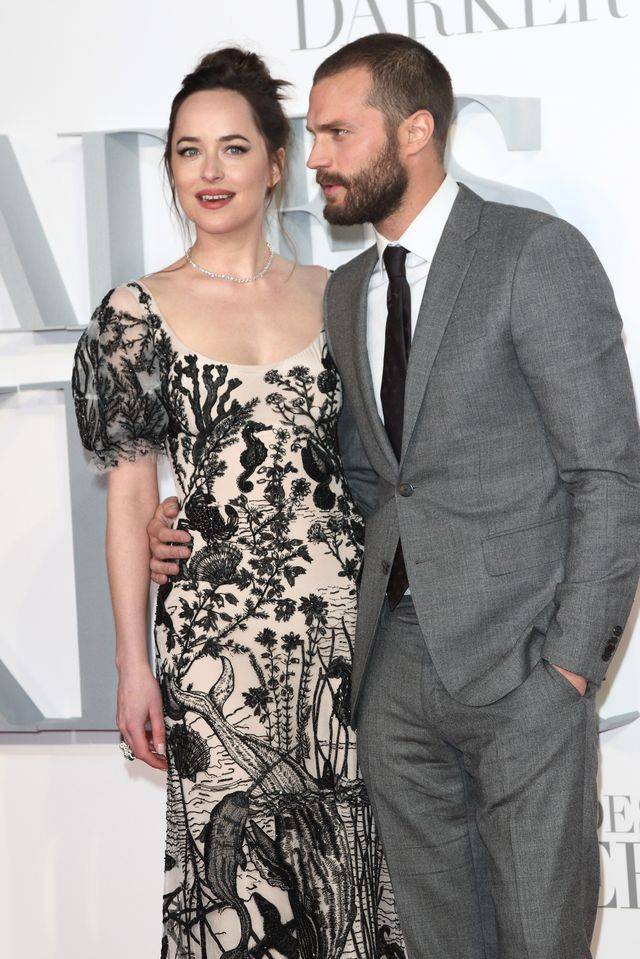 Tak Dakota Johnson zmieniła się od czasu “50 twarzy Greya”. Wygląda jeszcze lepiej!