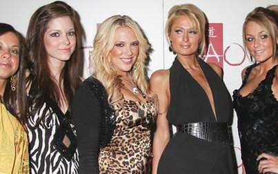 Paris Hilton i jej nowe przyjaciółki (FOTO)