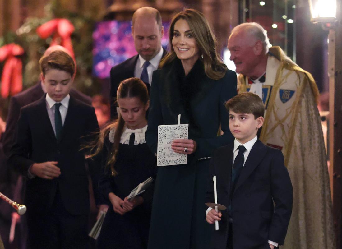 Księżna Kate i Książę William z dziećmi na kolędowaniu, fot. Chris Jackson / PA Images / Forum
