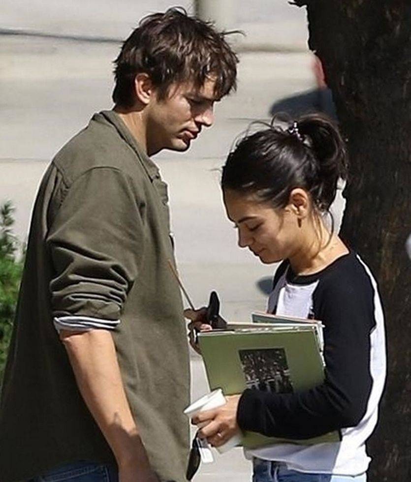 Mila i Ashton spodziewają się BLIŹNIAKÓW? Nie uwierzycie, kto zostanie chrzestnymi