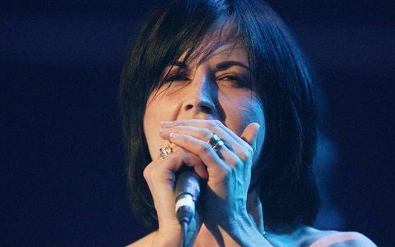 ZNAMY nieoficjalną przyczynę śmierci Dolores O’Riordan