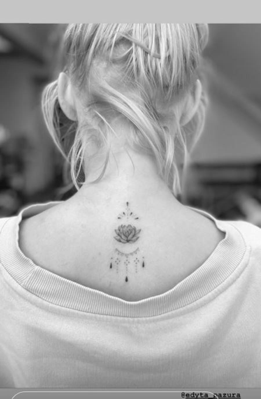 Edyta Pazura zrobiła tatuaż na karku. 