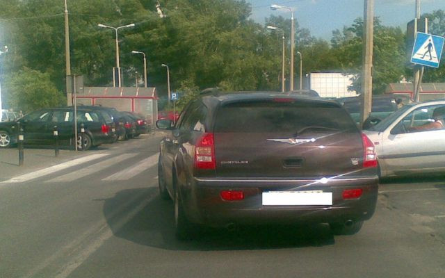 Czyj to samochód? (FOTO)