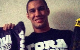 Sportowiec i gwiazdor złamał penisa podczas seksu!