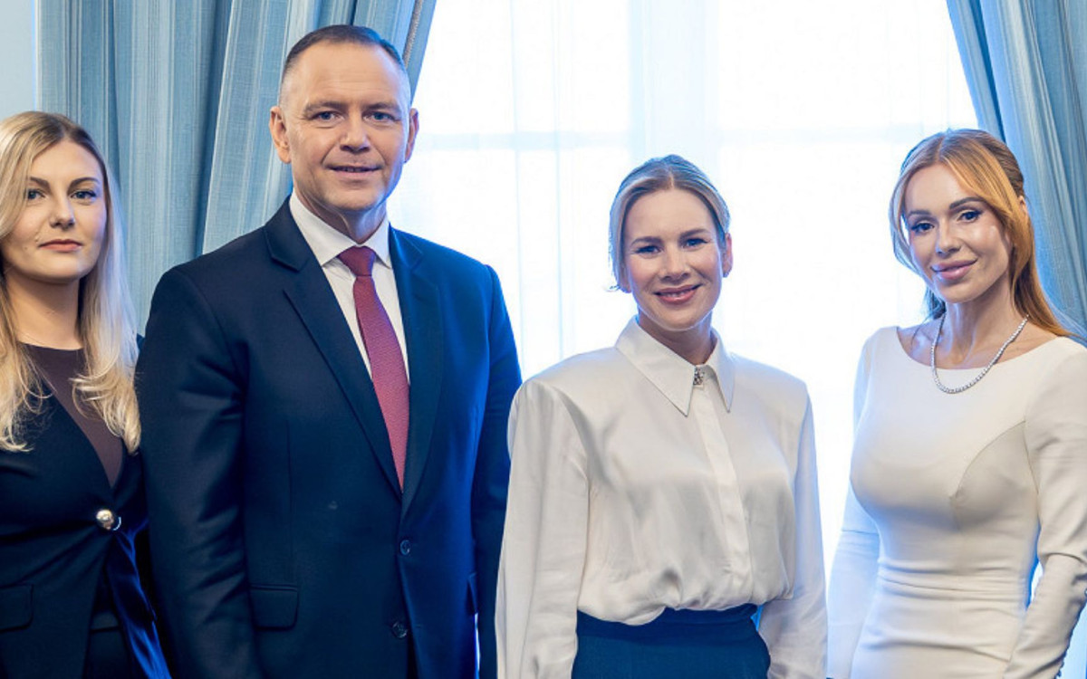 Kancelaria Nawrockiego tłumaczy się po spotkaniu z Dodą. Poszło o siostrę prezydenta