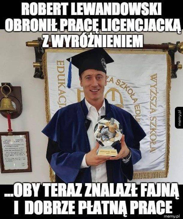 Robert Lewandowski kończy 37 lat. Kiedyś internauci nie mieli dla niego litości – najlepsze MEMY