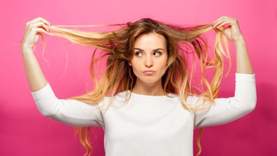 Jak dbać o włosy o różnej porowatości? Oto kilka przydatnych porad