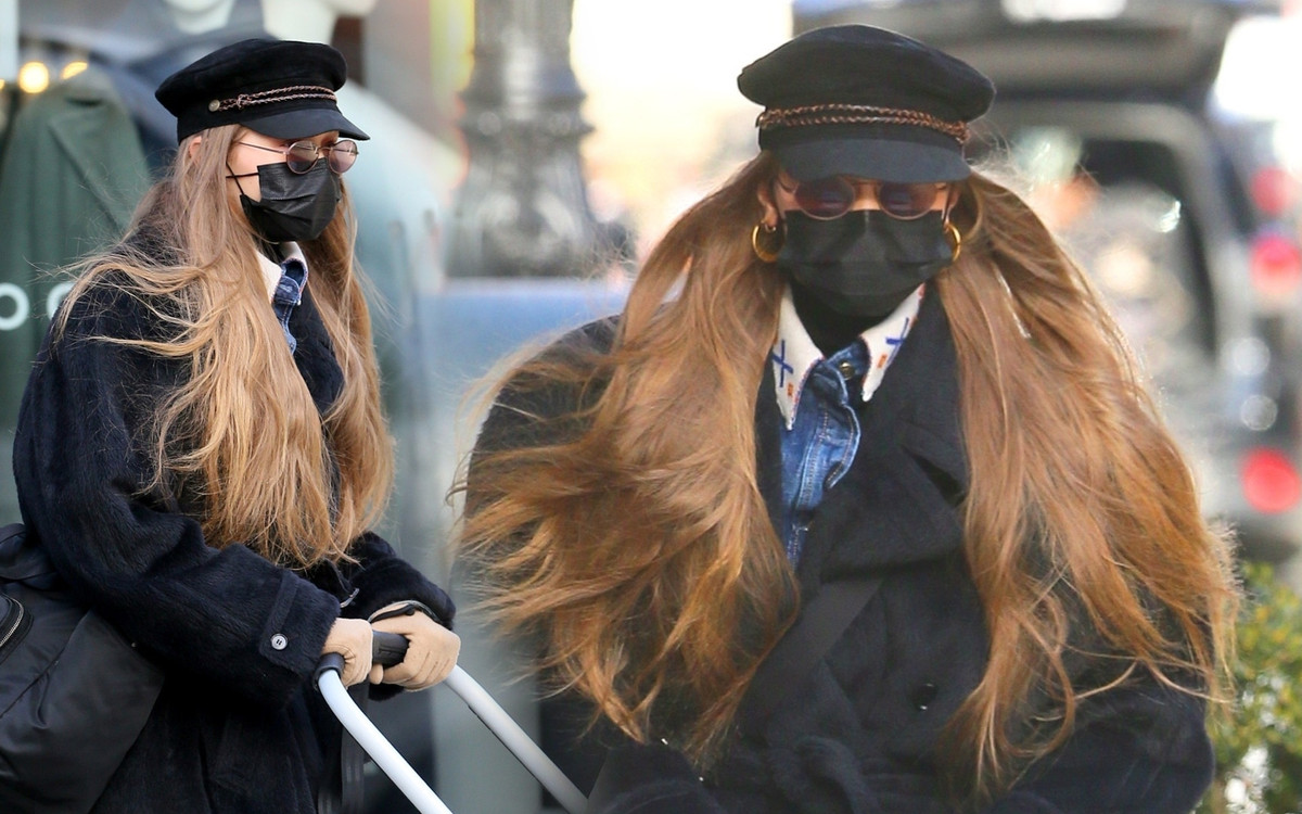 Gigi Hadid PIERWSZY raz sfotografowana na spacerze z córką (ZDJĘCIA)