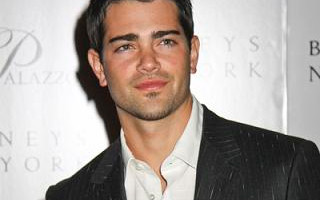 Jesse Metcalfe cierpi