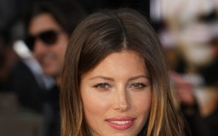 Jessica Biel piękna w bieli (FOTO)