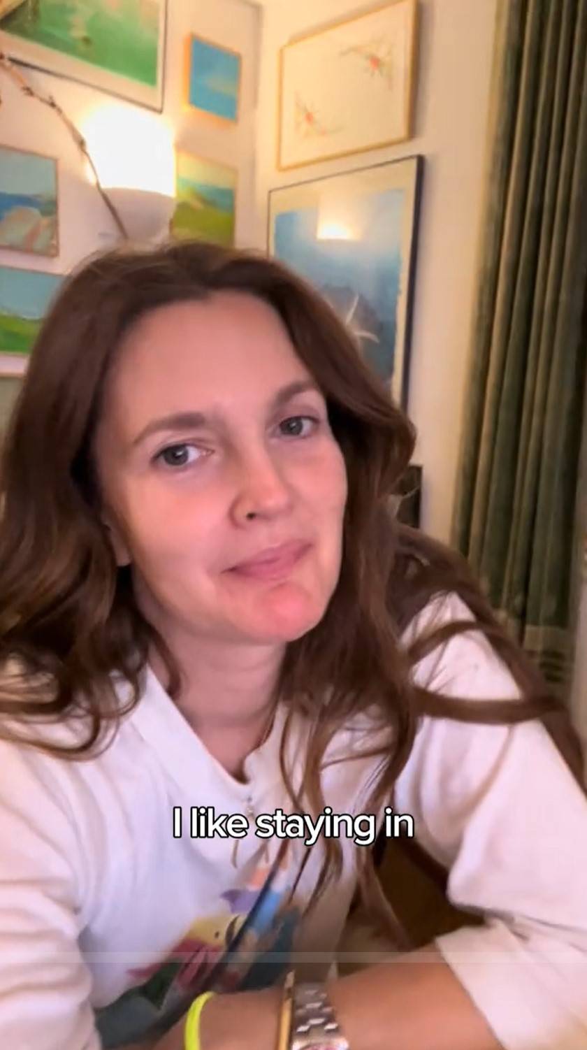 Fani zwariowali na punkcie “normalnego i zwyczajnego” nowojorskiego domu Drew Barrymore!