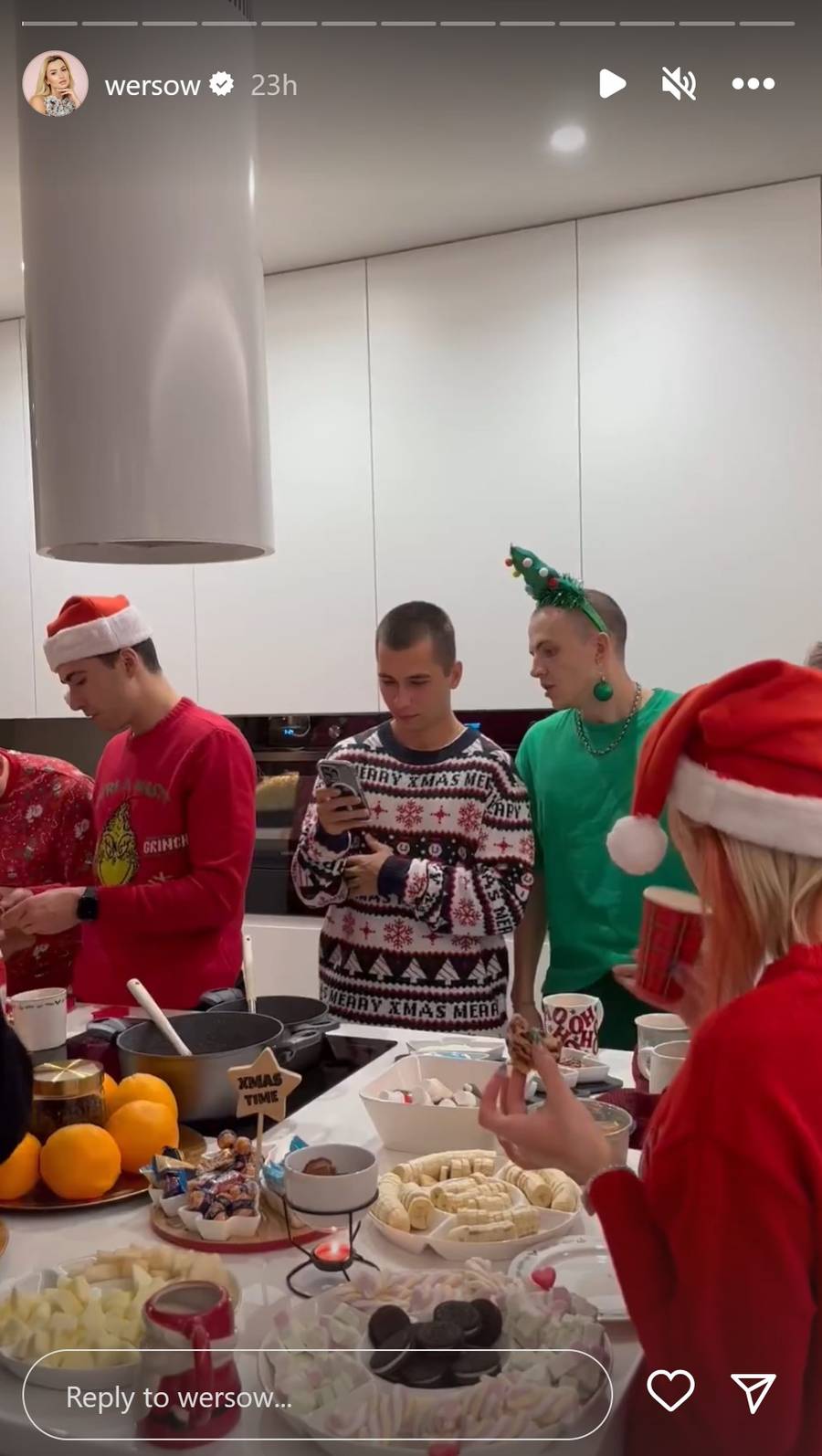 U Wersow i Friza Święta już na całego! Pierniczki, świąteczne swetry i choinka pod sufit (ZDJĘCIA)