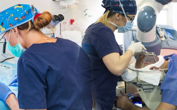 Gwiazdor Agenta przeszczepił włosy (ZDJĘCIA)