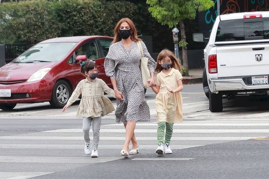 Piękna Eva Mendes z córkami. Tak wyglądają dziś Esmeralda i Amada (ZDJĘCIA)