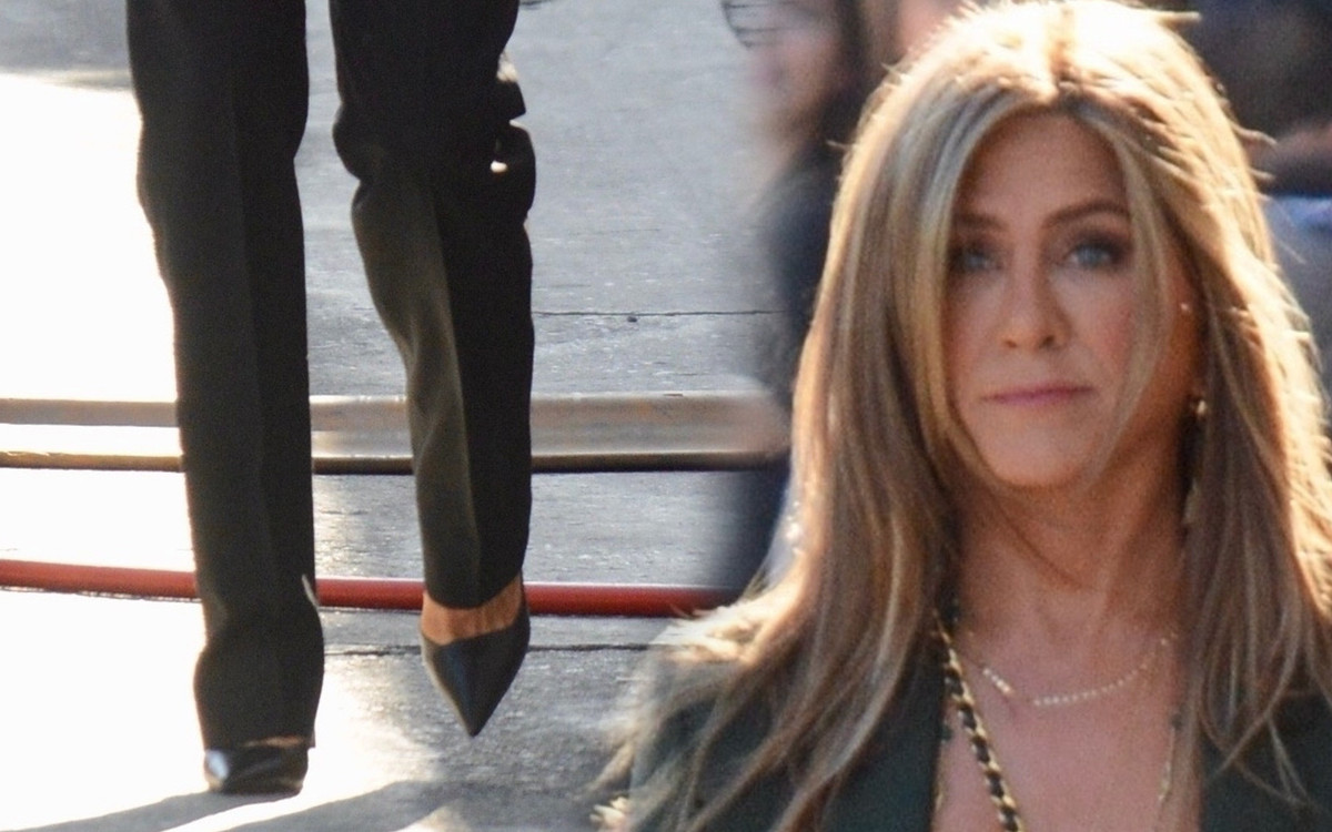 Jennifer Aniston w seksownej stylizacji. Dawno nie miała TAKIEGO dekoltu (ZDJĘCIA)
