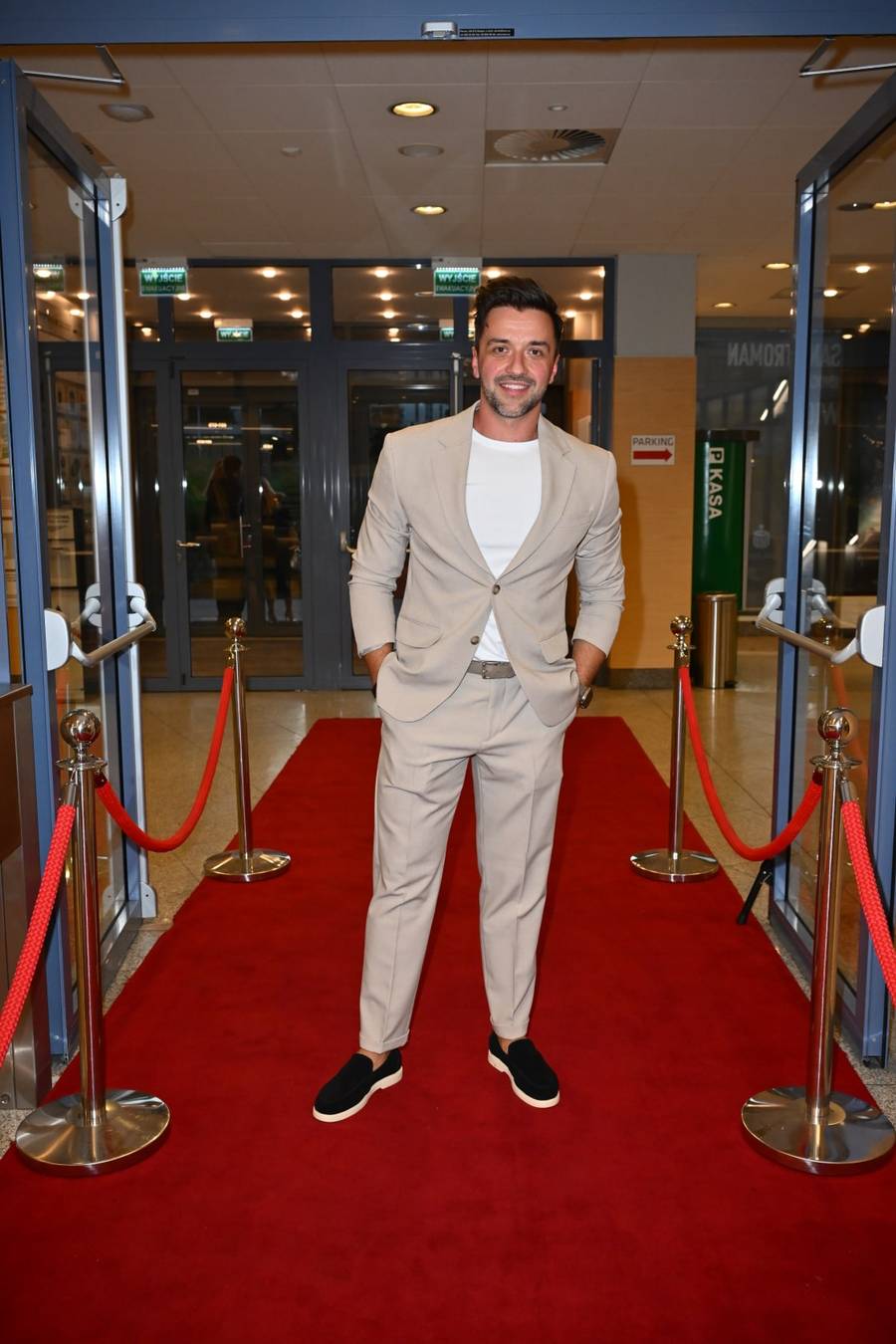 Gwiazdy wybrały się na spektakl Barbary Kurdej-Szatan! Zakochani Edward Miszczak i Anna Cieślak, Grażyna Wolszczak…