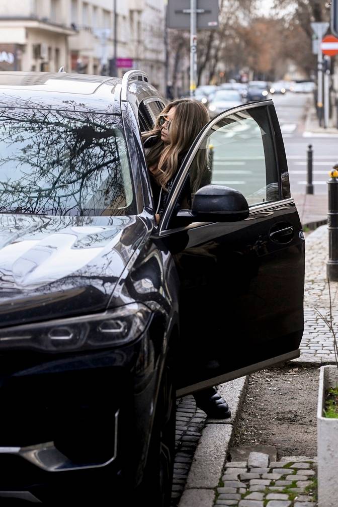 Gwiazdy żegnają stary rok w studiu TVN. Małgorzata Rozenek wyskoczyła w legginsach