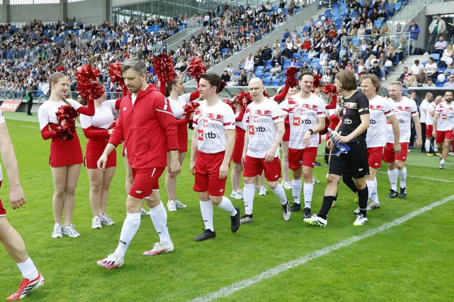 Mecz TVP kontra Artyści dla Fundacji TVP, fot. AKPA
