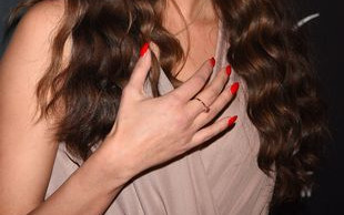 Dramat Izabelli Krzan. Studia musi łączy z lansem!