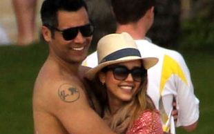 Jessica Alba – plażowej sielanki ciąg dalszy (FOTO)