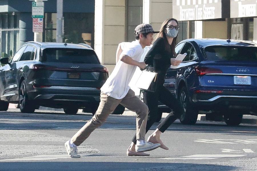 Angelina Jolie z synem Paxem