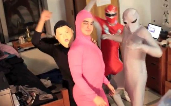 Tańczy go Sponge Bob i Donald Tusk – Harlem Shake rządzi