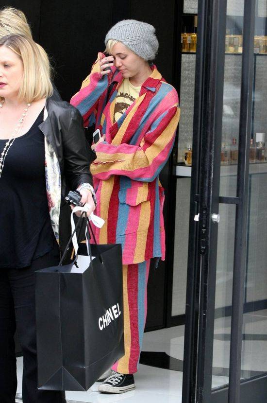 Fuj! Miley Cyrus walczy o tytuł najgorzej ubranej?