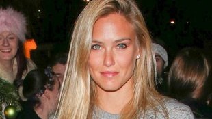 Bar Refaeli też zafundowała sobie wampirzy lifting (FOTO)