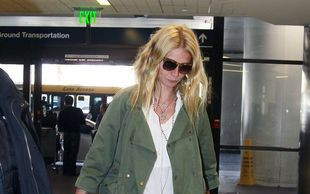 Gwyneth Paltrow wyjechała wprost pod koła autobusu! (FOTO)