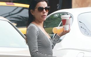 Tak odżyły plotki o ciąży Evy Longorii (FOTO)