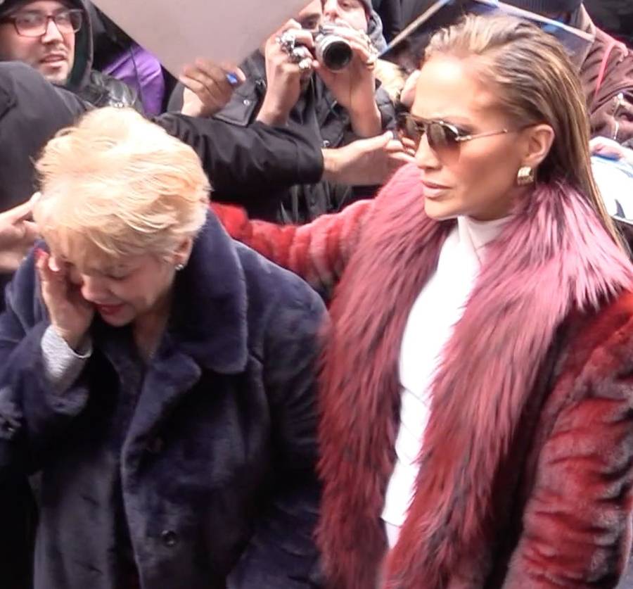 Guadalupe Rodríguez, mama Jennifer Lopez UDERZONA w TWARZ przez fana córki