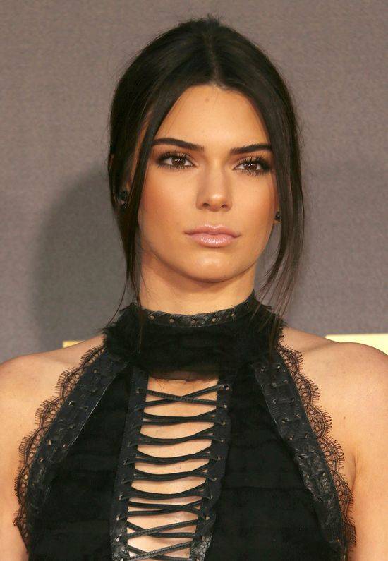 Oto prawda! Kendall Jenner jest bardzo przebiegła