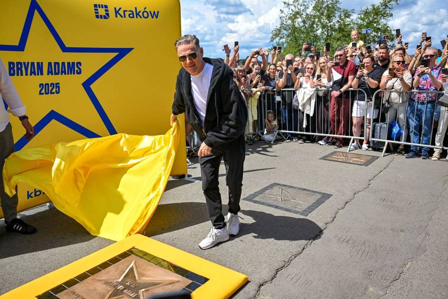 Bryan Adams odsłonił swoją gwiazdę w Krakowie! (FOTO)