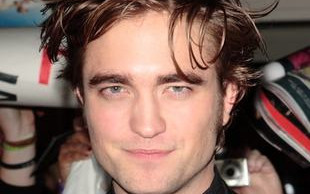 Robert Pattinson nie myje włosów
