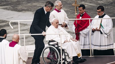 Papież Franciszek przygotowuje swój pogrzeb. Zaplanował nowy rytuał