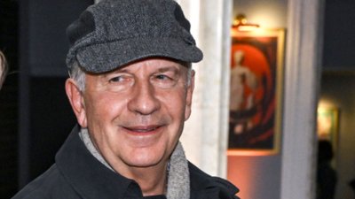 Tomasz Stockinger ujawnił zarobki na planie “Klanu”. Horrendalna kwota